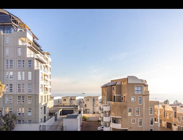 2 BEDROOM APARTMENT SOLD IN BLOUBERGRANT